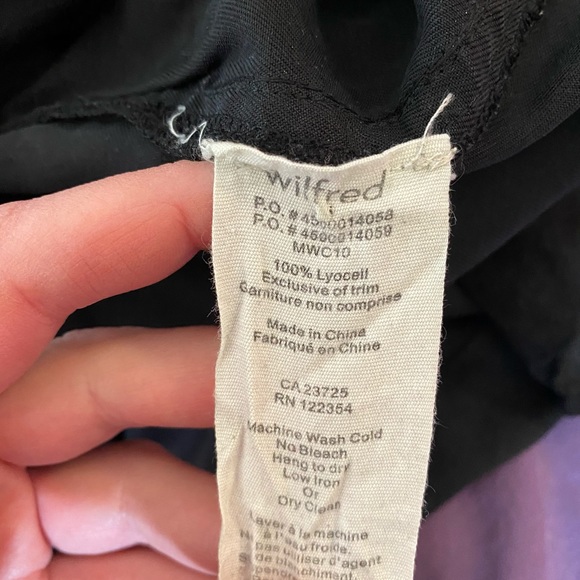 Wilfred black silky elastic waist pants w damage - Picture 4 of 5